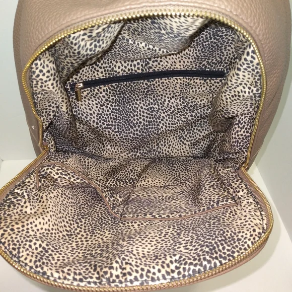 Premium Tan Pebble Faux Leather Gold Trimmed Medium Size Backpack.  EUC - Picture 4 of 9
